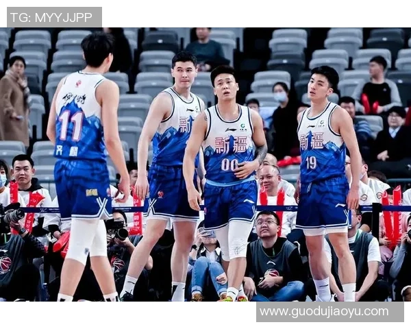 2017年CBA新疆队与深圳队激战回顾及精彩瞬间分析